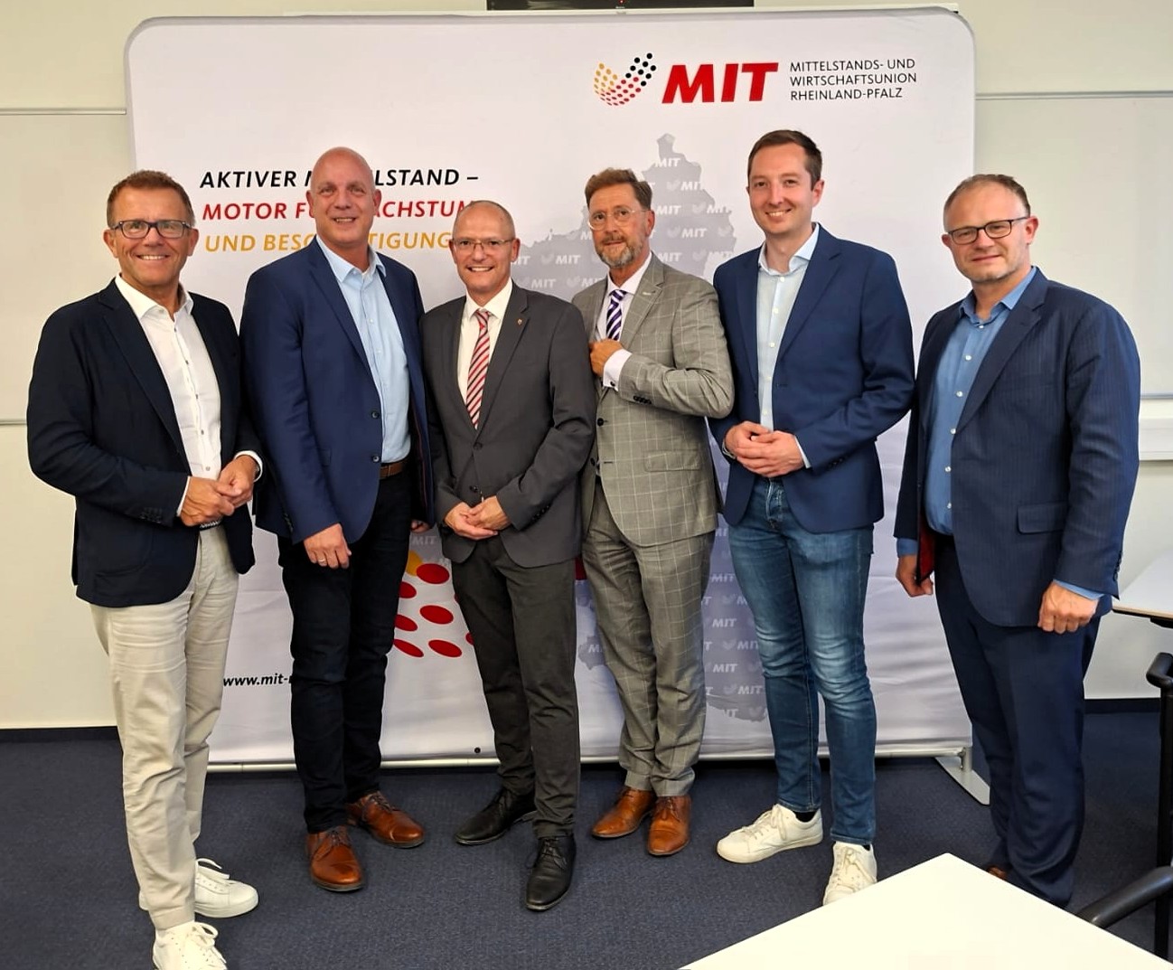 Mitglieder der Mittelstands- und Wirtschaftsunion im Kreis Neuwied (v.l.n.r.): Geron Haumann, Martin Buchholz, J�rgen Schmied (MdL), Detlef Odenkirchen, Korbinian Wester, Jan Einig